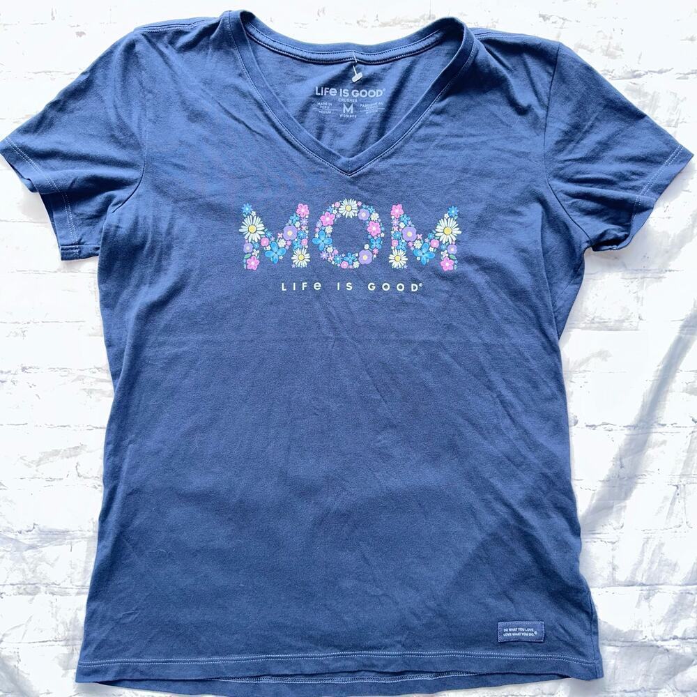 NWOT Women’s Medium Life Is Good Mom Floral Graphic SS Crusher VNeck TShirt